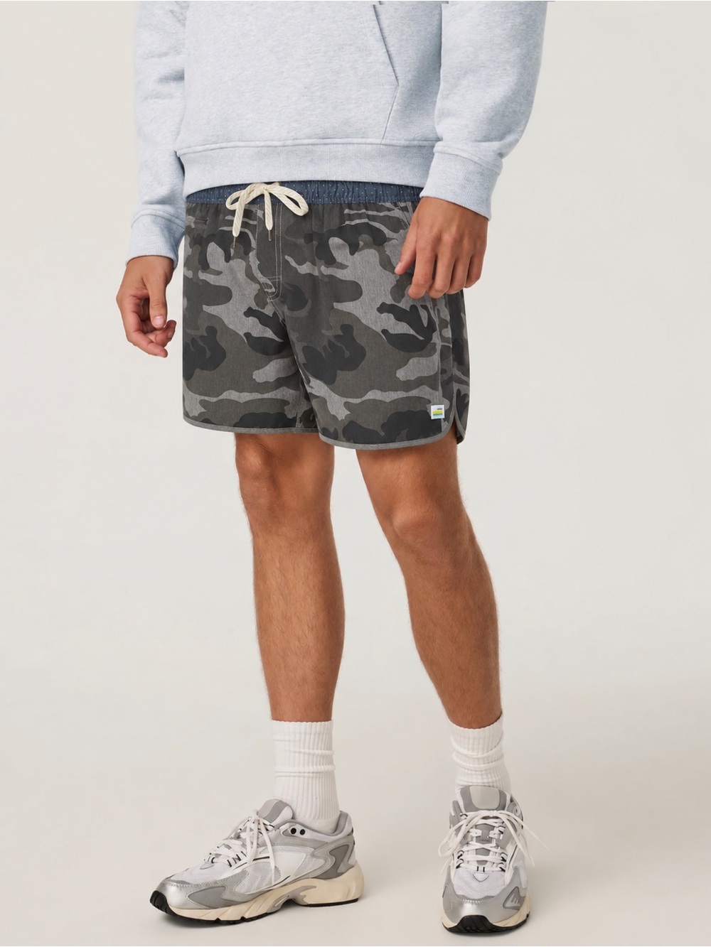 VUORI Performance Banks Running Gym Tie Short Camo Unlined 7” Shorts